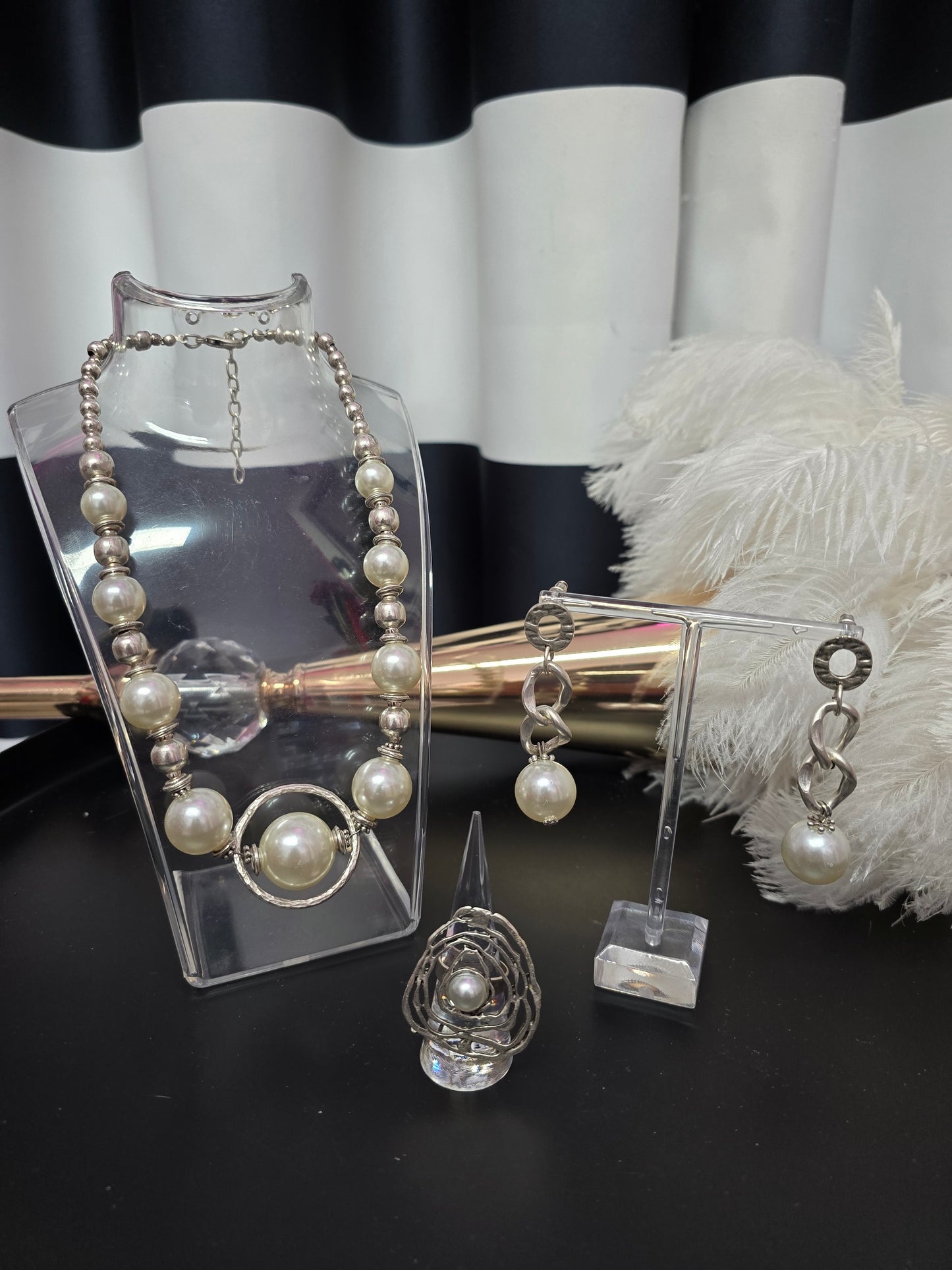 Pearls & Silver Zamak Earrings
