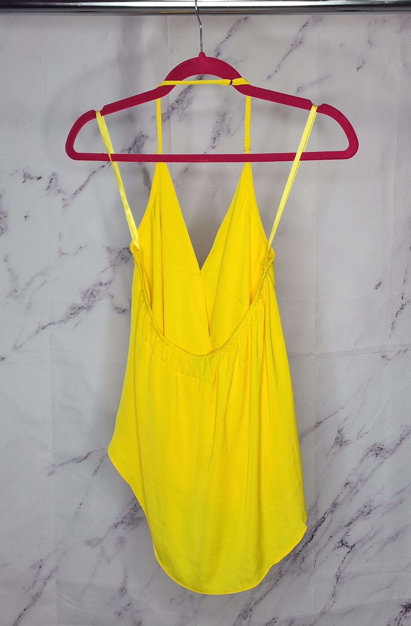 SOLID DRAPE SLEEVELESS TOP