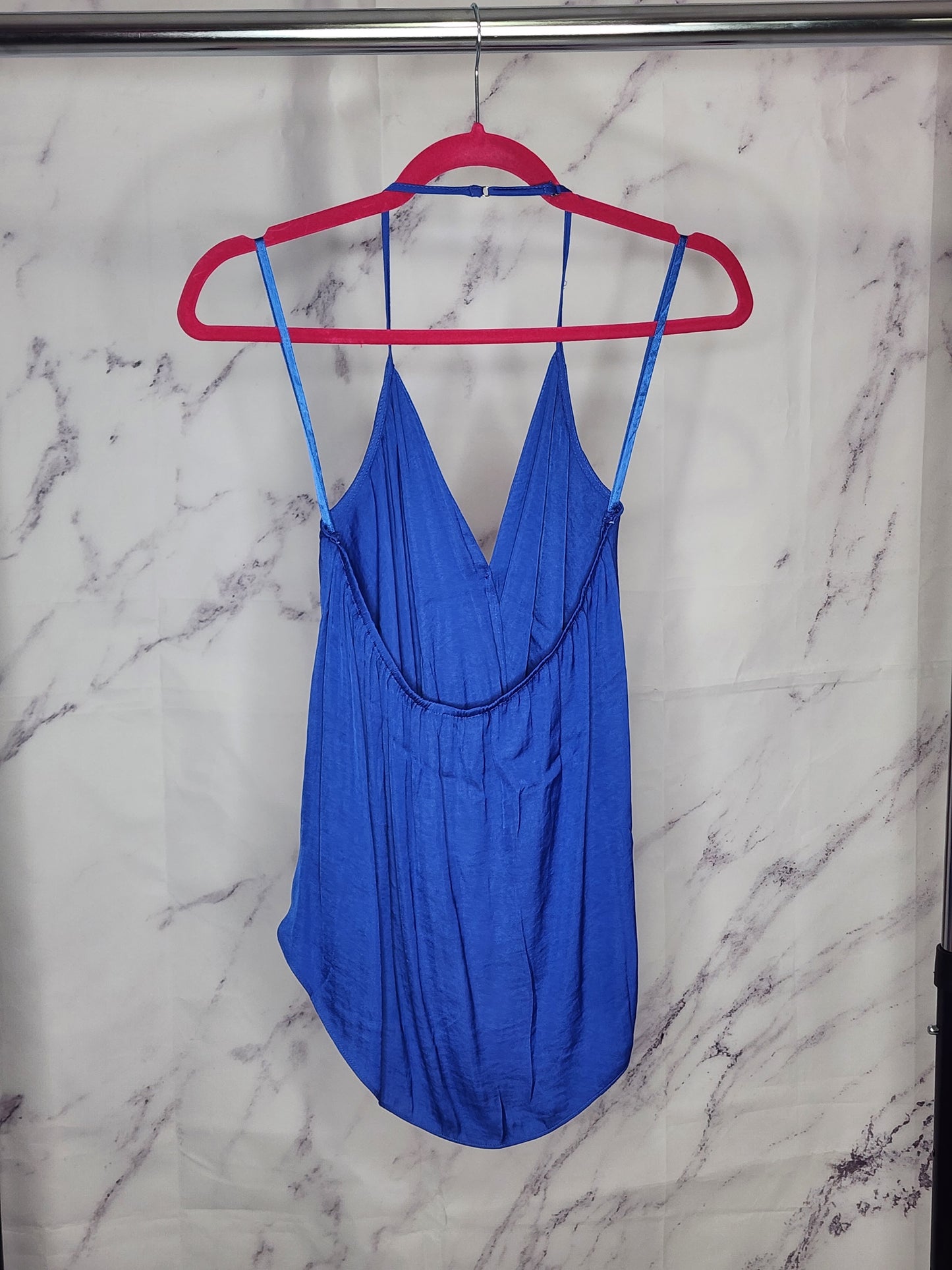 SOLID DRAPE SLEEVELESS TOP