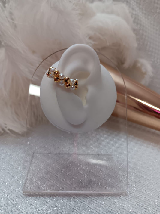 Pearls & Gold Small Earcuff