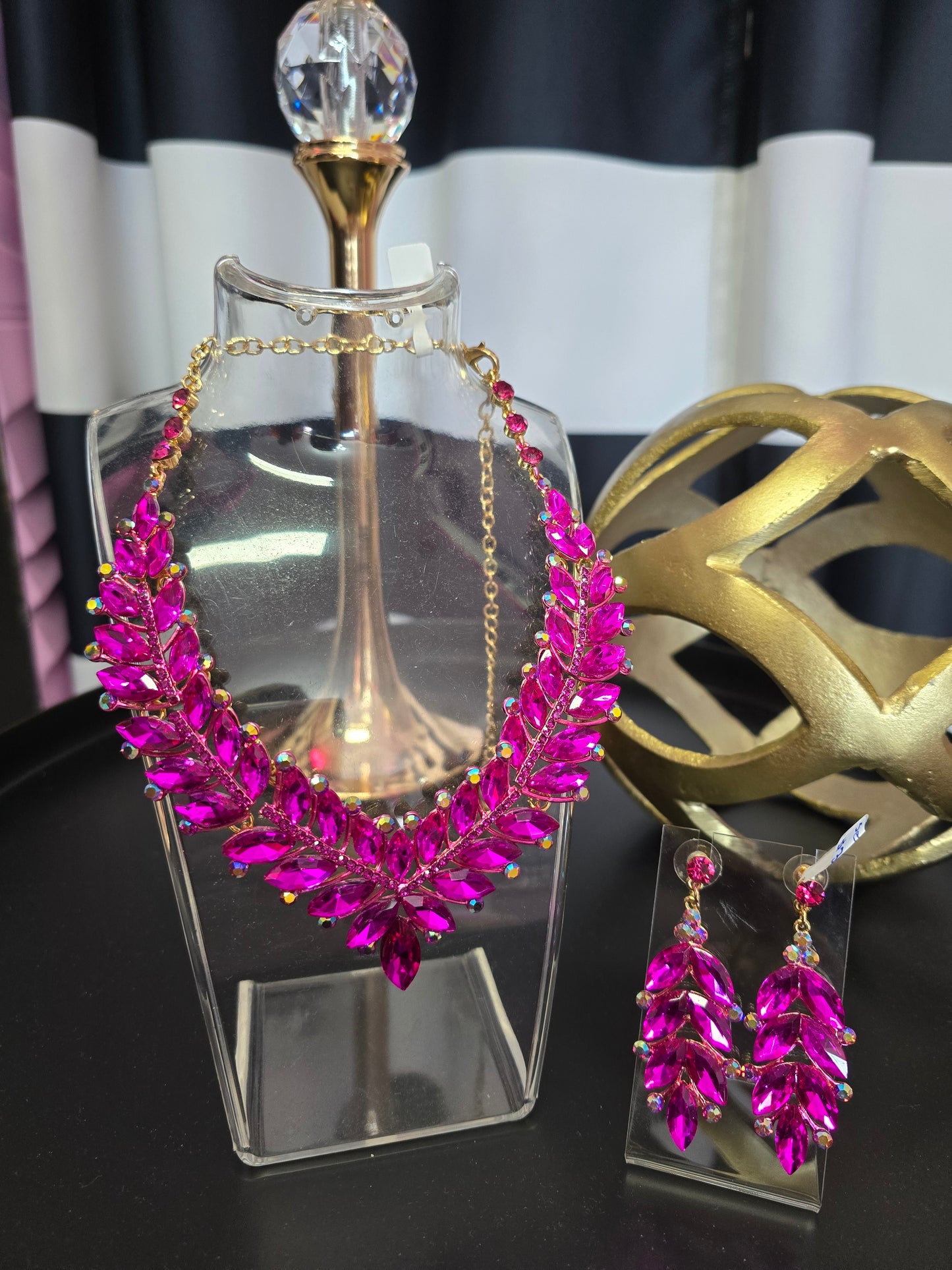 Fucsia Necklace & Earrings Set