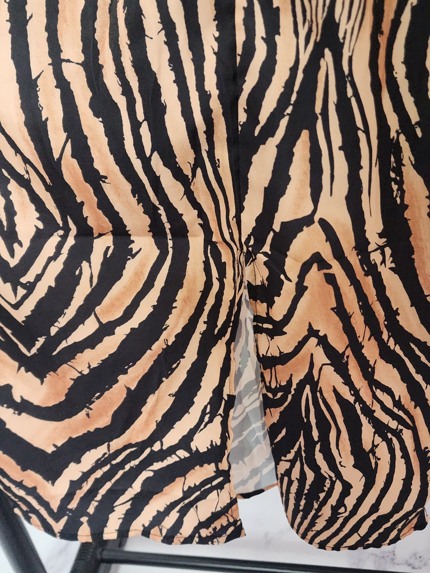 BROWN ZEBRA DRESS WITH BOE