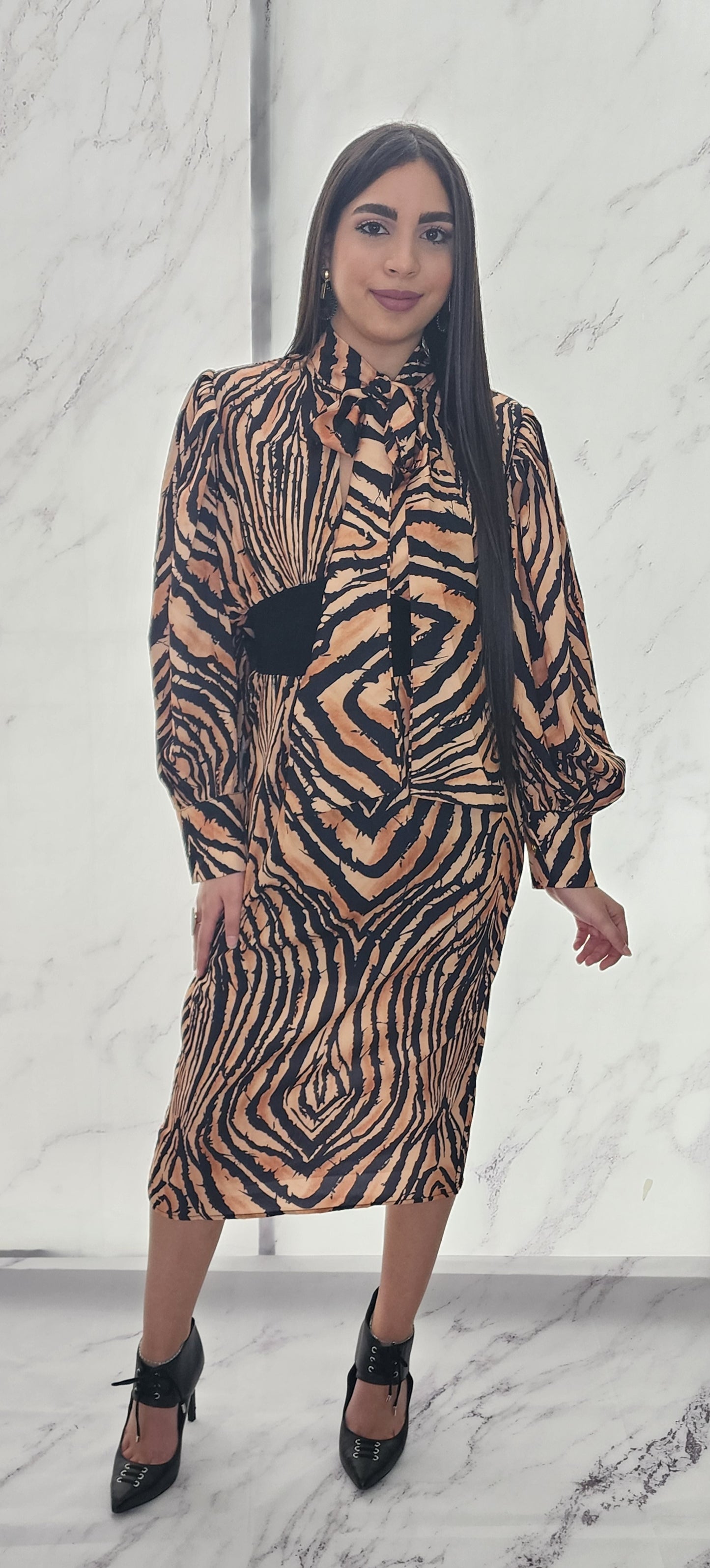 BROWN ZEBRA DRESS WITH BOE