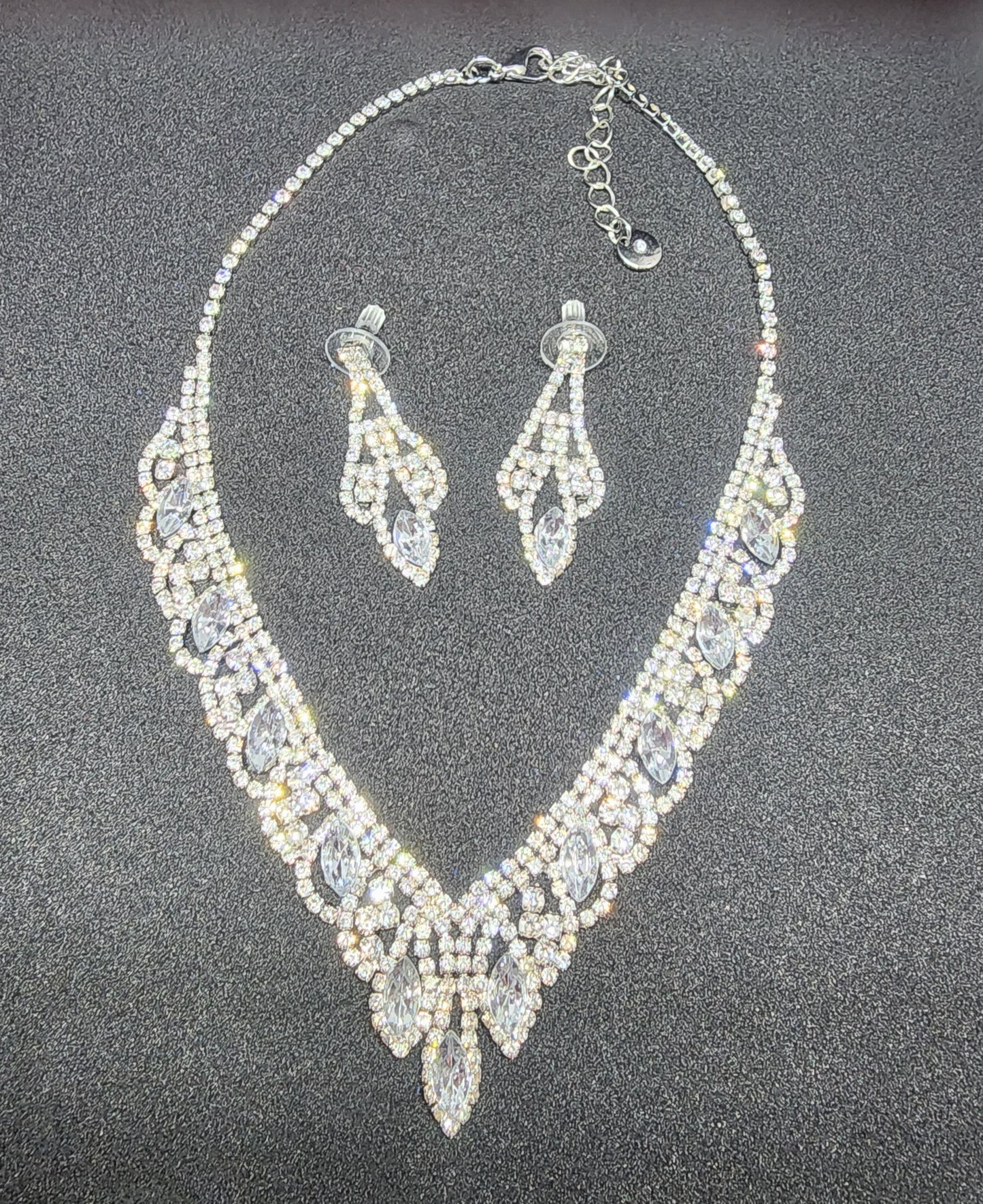 Rhinestones & Crystals Necklace & Earings Set