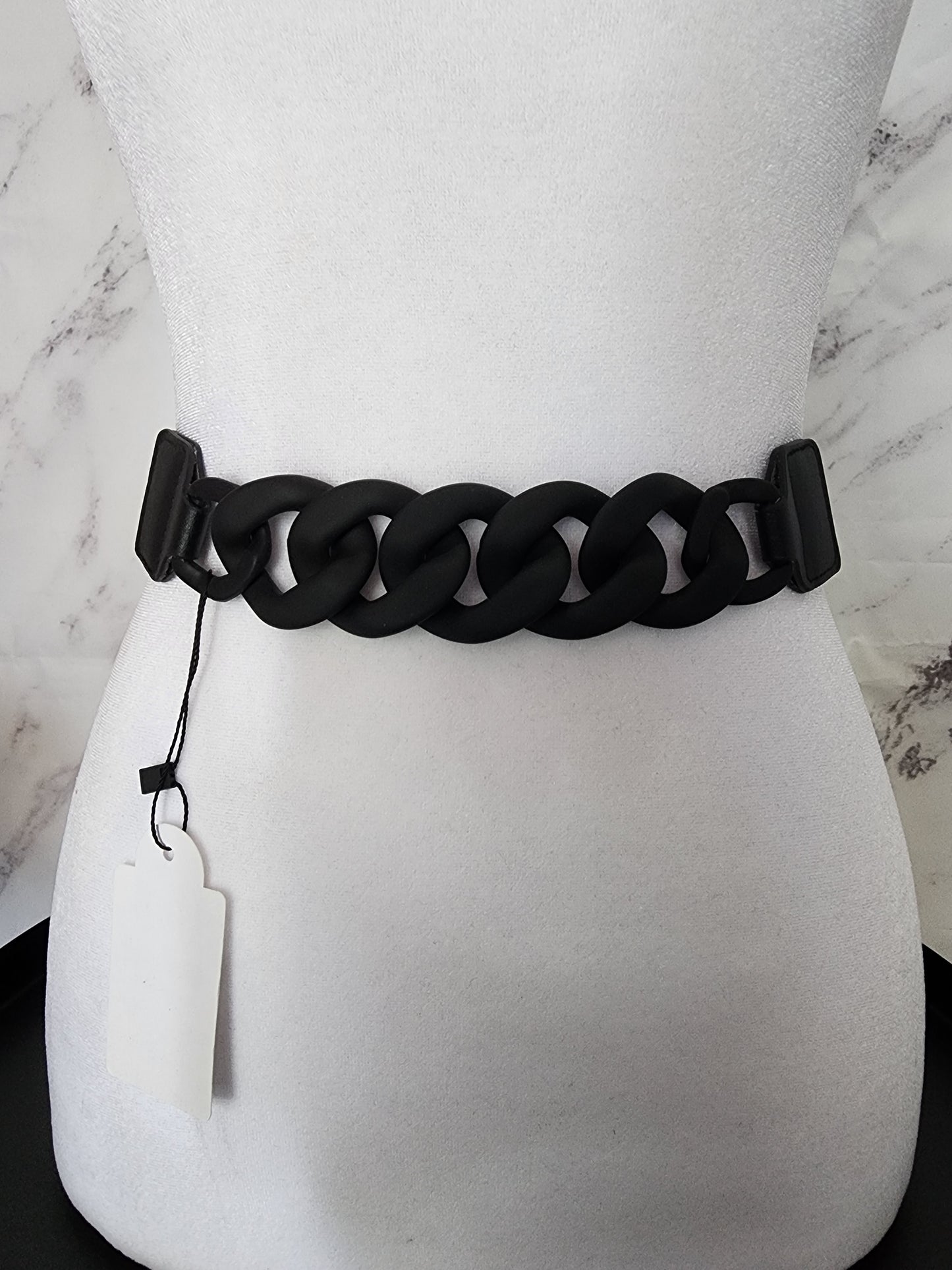 BLACK MATTE CHAIN BELT