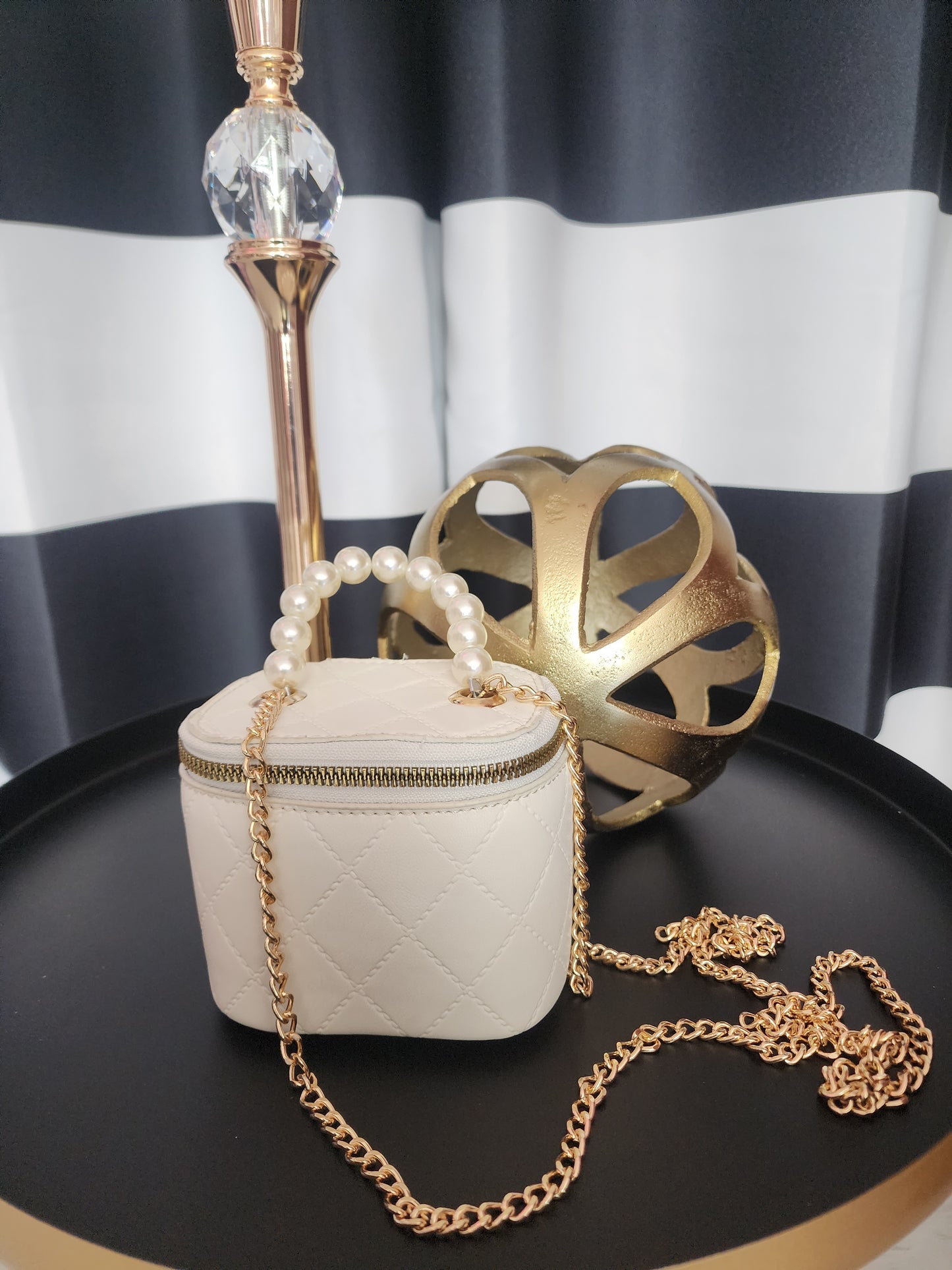 Pearls White Tiny Purse