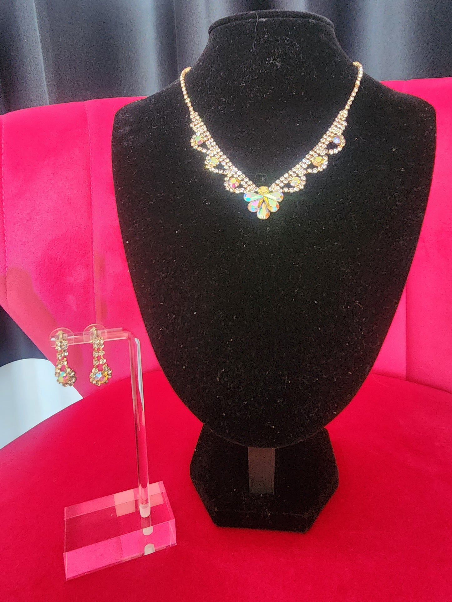 Gold Tornasol & Rhinestones Necklace & Earings Set